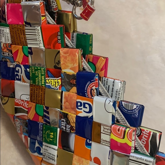 Woven Magazine Clutch - Picture 8 of 8